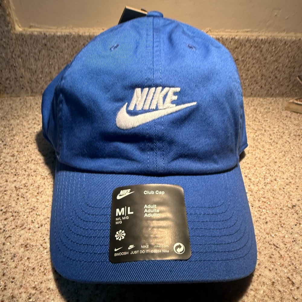 Nike Club Cap Adjustable Strap Hat Royal Blue Size M/L Adult - Picture 2 of 5